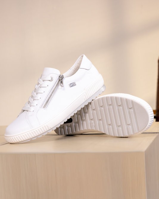 Nettoyer sneakers blanches femme grande taille